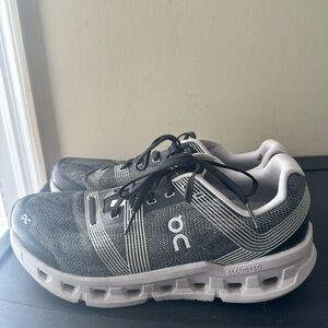 On Cloud Shoes Mens Size 10.5 Swiss Engineering CloudGo Running Sneaker